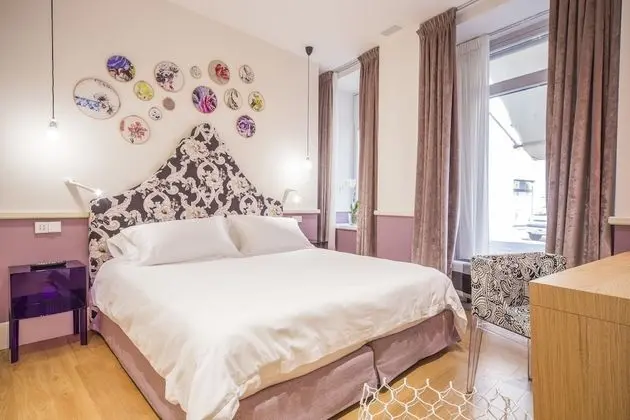 Deluxe Tek Büyük Yataklı Oda, 1 Yatak Odası, Banyolu/Duşlu, Zemin Kat