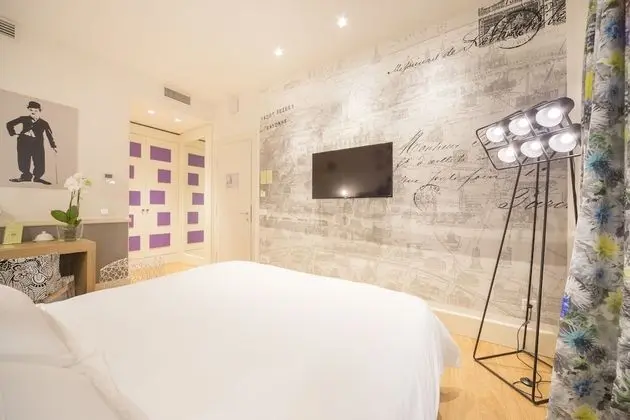 Deluxe Tek Büyük Yataklı Oda, 1 Yatak Odası, Banyolu/Duşlu, Zemin Kat