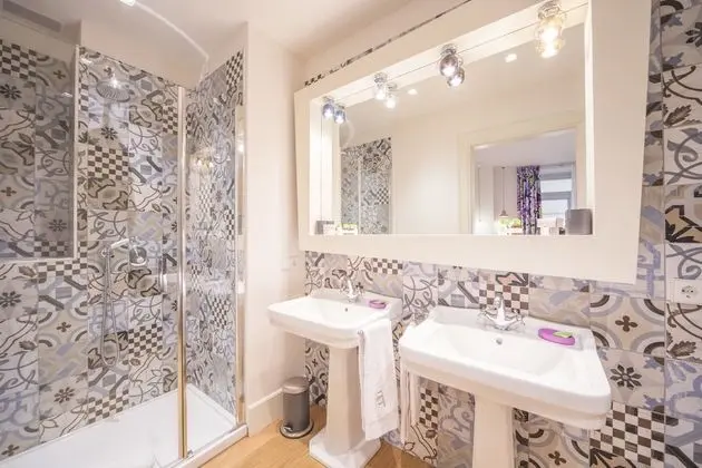 Superior Tek Büyük veya İki Ayrı Yataklı Oda, 1 Yatak Odası, Banyolu/Duşlu