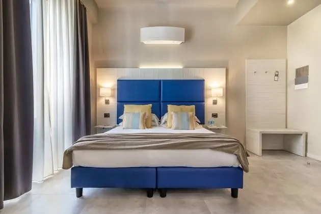 Deluxe Tek Büyük veya İki Ayrı Yataklı Oda, Banyolu/Duşlu, Şehir Manzaralı