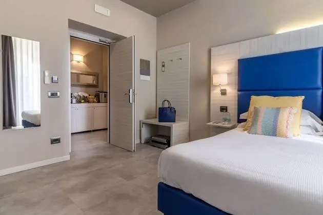 Deluxe Tek Büyük veya İki Ayrı Yataklı Oda, Banyolu/Duşlu, Şehir Manzaralı