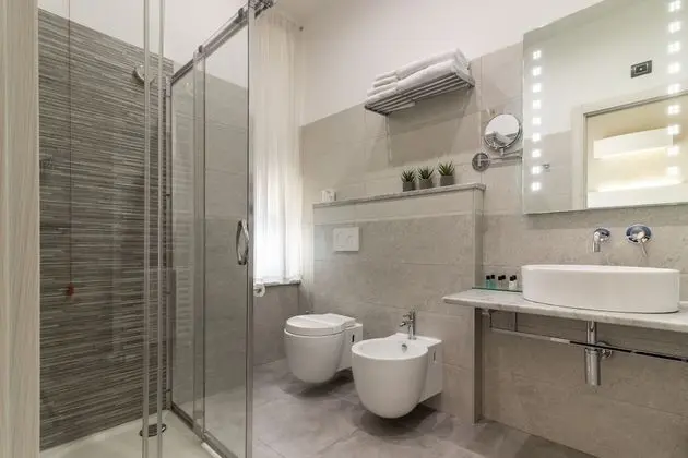 Deluxe Tek Büyük veya İki Ayrı Yataklı Oda, Banyolu/Duşlu, Şehir Manzaralı