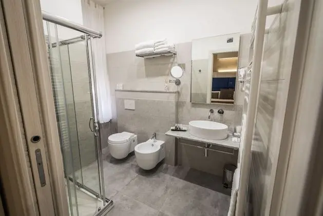 Deluxe Tek Büyük veya İki Ayrı Yataklı Oda, Banyolu/Duşlu, Şehir Manzaralı