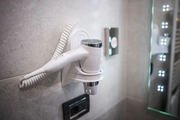 Deluxe Tek Büyük veya İki Ayrı Yataklı Oda, Banyolu/Duşlu, Şehir Manzaralı