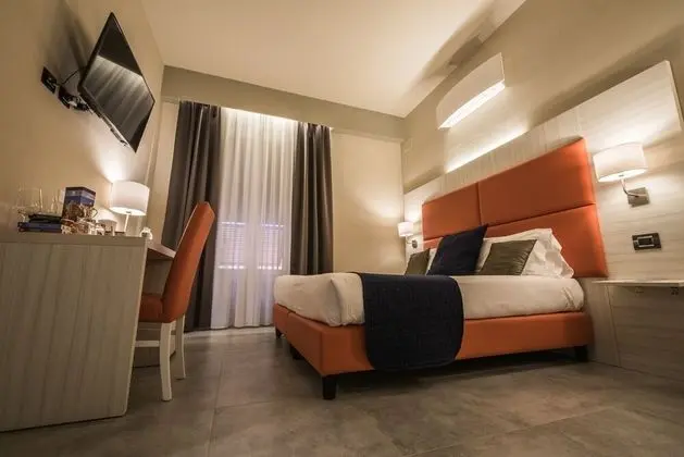 Standard Tek Büyük veya İki Ayrı Yataklı Oda, Banyolu/Duşlu, Şehir Manzaralı