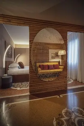 Junior Tek Büyük Yataklı Oda