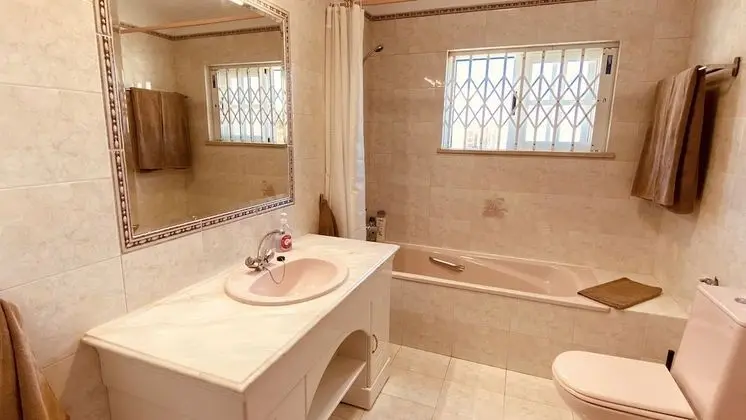 Villa, 6 Yatak Odası, Kişiye Özel Havuzlu, Havuz Manzaralı