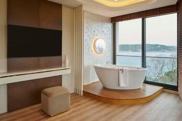 İstanbul Suite Oda Deniz Manzarali
