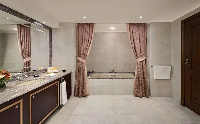Süit, 3 Yatak Odası, Köşe (Palace Suite)