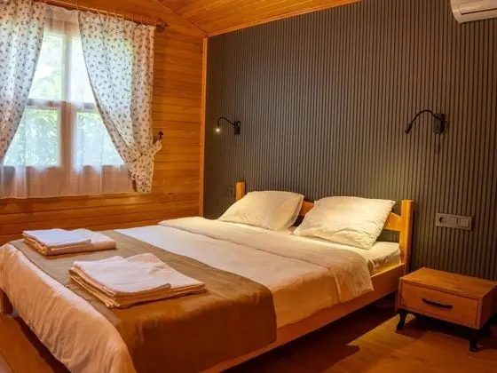 Bungalov Double,bahçe Manzaralı,balkon Veya Teraslı