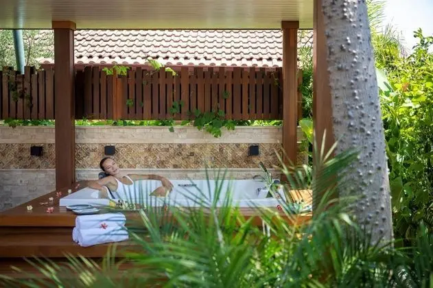 Jakuzili Deluxe Oda, Bahçe Manzaralı, Jakuzili