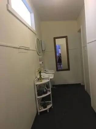 Basic Tek Büyük Yataklı Oda, 1 Büyük (Queen) Boy Yatak, Ortak Banyo
