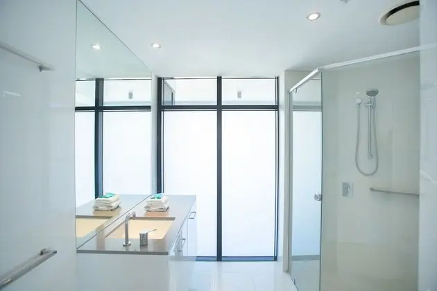 Sub Penthouse, 2 Bedrooms, Ocean Views
