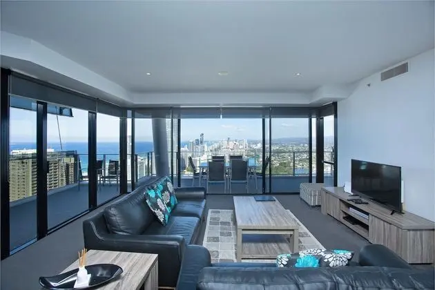 Sub Penthouse, 2 Bedrooms, Ocean Views
