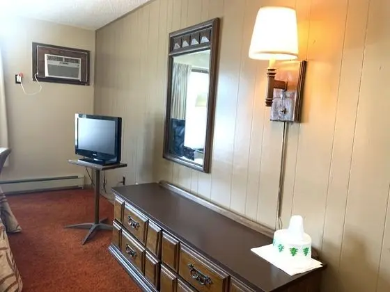 Tek Büyük Yataklı Oda, 2 Büyük (Queen) Boy Yatak, Sigara İçilebilir