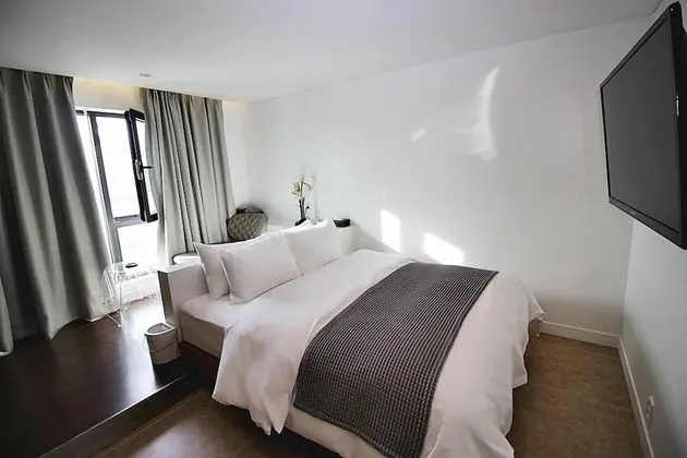 Deluxe Tek Büyük Yataklı Oda