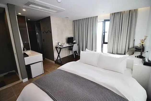 Deluxe Tek Büyük Yataklı Oda