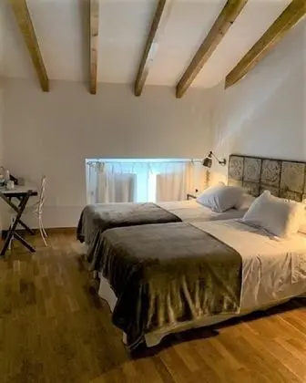 Romantic Oda, 2 Tek Kişilik Yatak, Sigara İçilmez (iglesia)