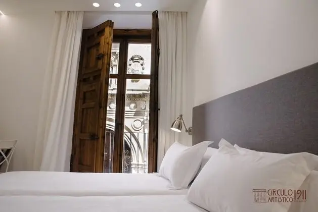 Standard Oda, Sigara İçilmez, Balkon (iglesia)