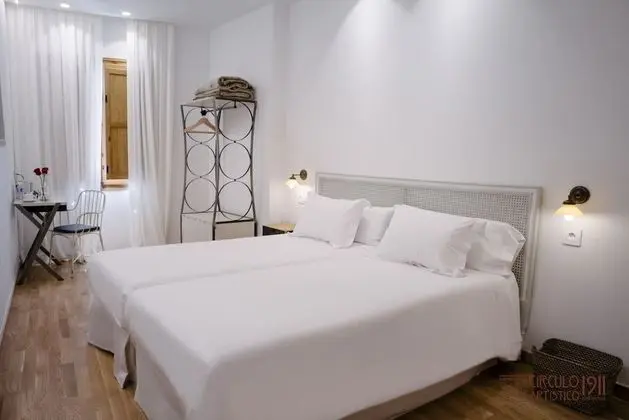 Traditional Oda, Engellilere Uygun, Sigara İçilmez