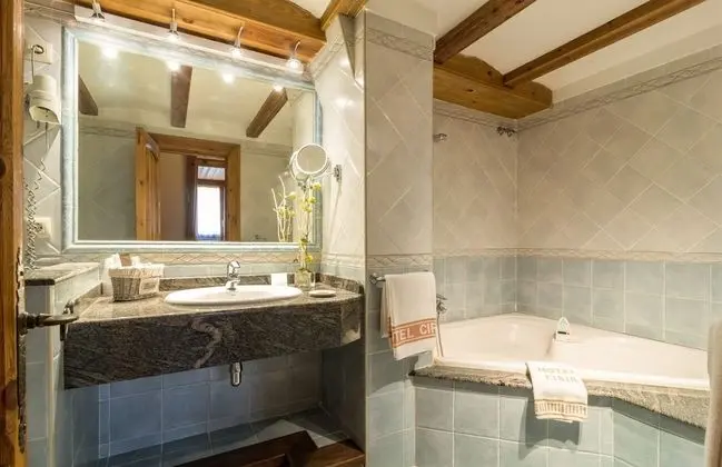 Family Süit, 2 Yatak Odası, Sıcak Su Küveti, Kule