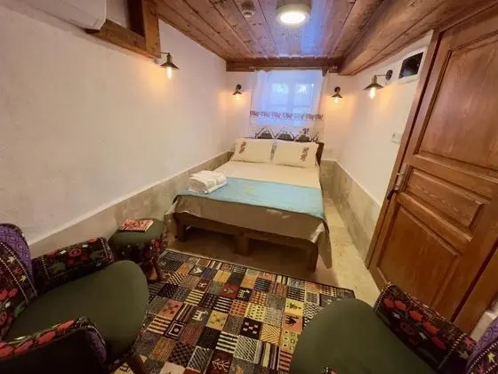 Ekonomik Oda,    , Giriş Katı