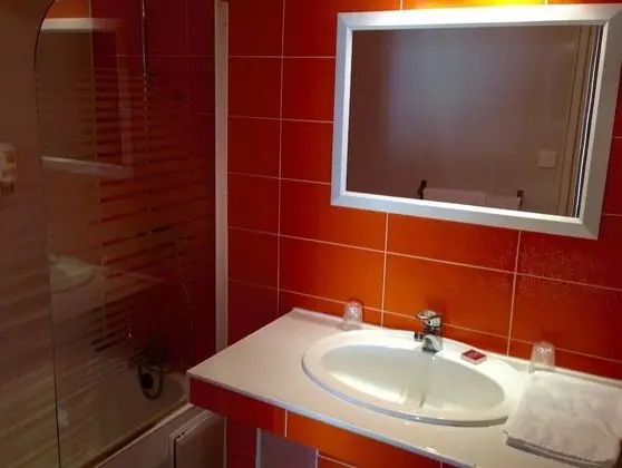 Tek Büyük Yataklı Oda (Motel)