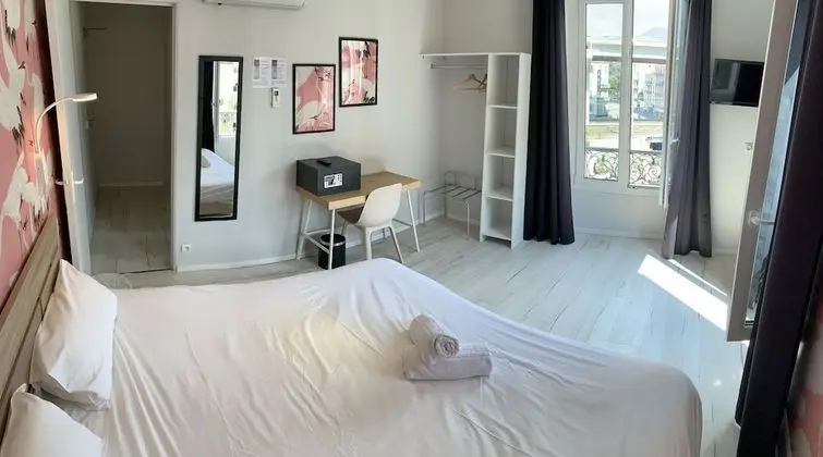 Tek Büyük Yataklı Oda