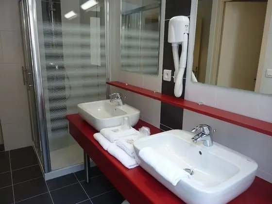 Premium Tek Büyük Yataklı Oda
