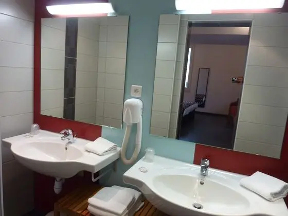 Premium Tek Büyük Yataklı Oda