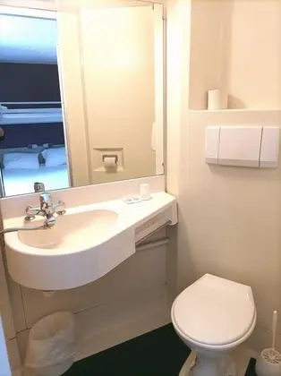 Economy Tek Büyük Yataklı Oda