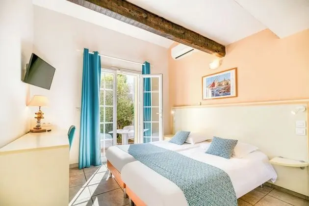 Standard Tek Büyük Yataklı Oda, Teras (Garden View)