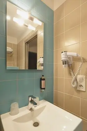 Comfort Tek Büyük Yataklı Oda