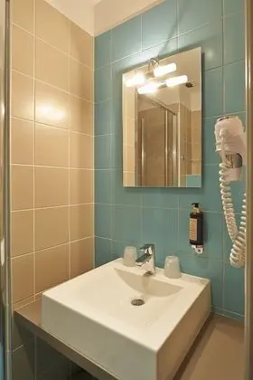 Standard Üç Kişilik Oda