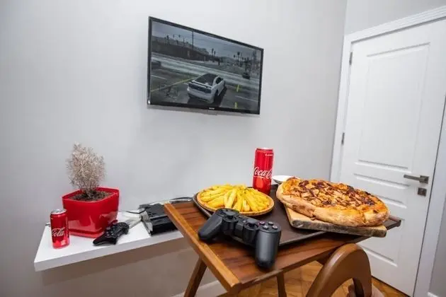 Deluxe Tek Büyük Yataklı Oda