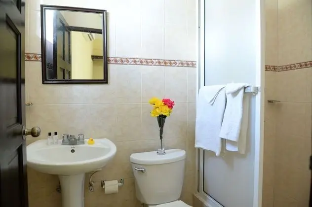 Comfort Tek Büyük Yataklı Oda, 2 Çift Kişilik Yatak, Okyanus Manzaralı
