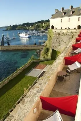 Deluxe Tek Büyük veya İki Ayrı Yataklı Oda, Deniz Manzaralı (Amirauté)