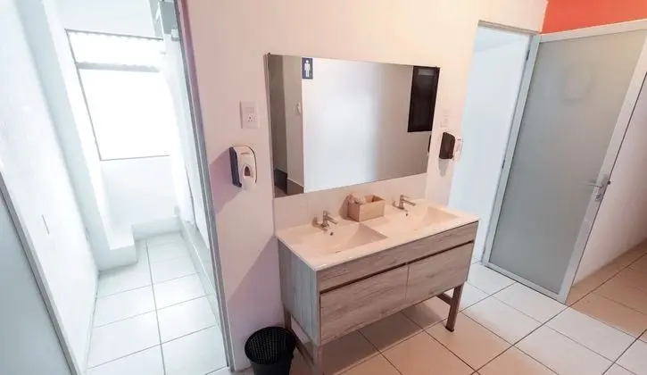 Basic Tek Büyük Yataklı Oda