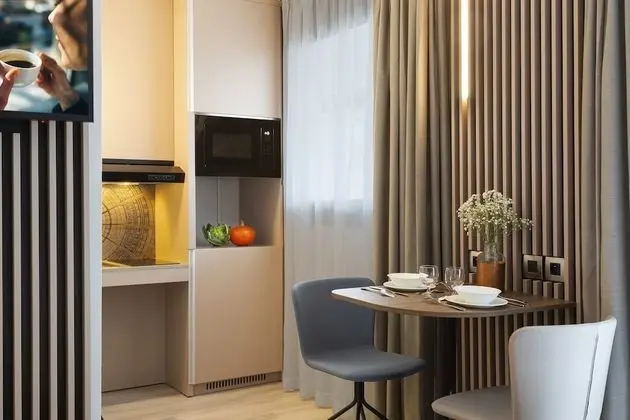 Deluxe Stüdyo, Balkon