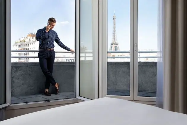 Stüdyo, Balkon (Eiffel Tower View)