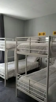 Economy Dört Kişilik Oda, Banyolu/Duşlu
