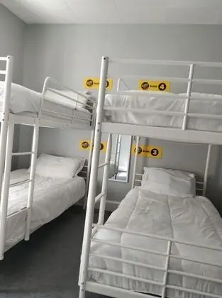 Economy Dört Kişilik Oda, Banyolu/Duşlu