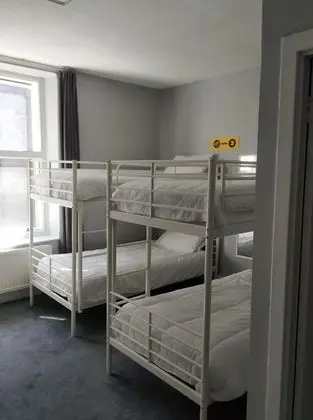 Economy Dört Kişilik Oda, Banyolu/Duşlu