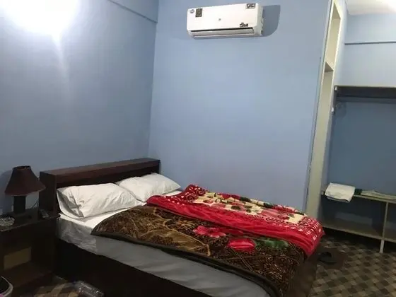 Standard Tek Büyük Yataklı Oda