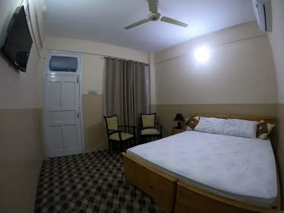 Standard Tek Büyük Yataklı Oda