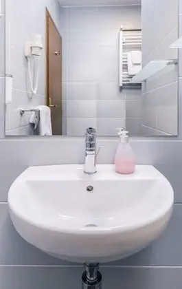 One Bedroom Apartment for 5 people