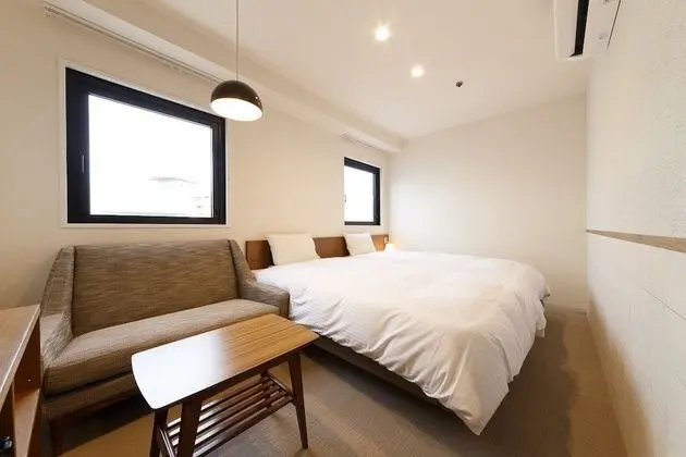 İki Ayrı Yataklı Oda, Sigara İçilmez