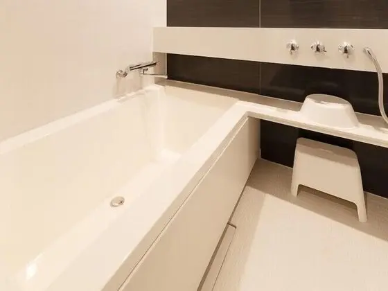 İki Ayrı Yataklı Oda, Sigara İçilmez