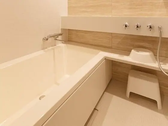 İki Ayrı Yataklı Oda, Sigara İçilmez