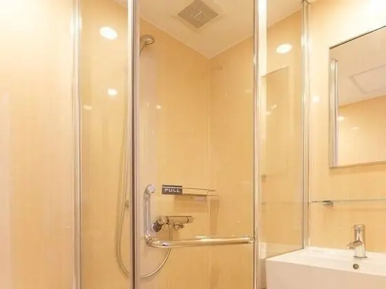 Tek Kişilik Oda, Sigara İçilebilir